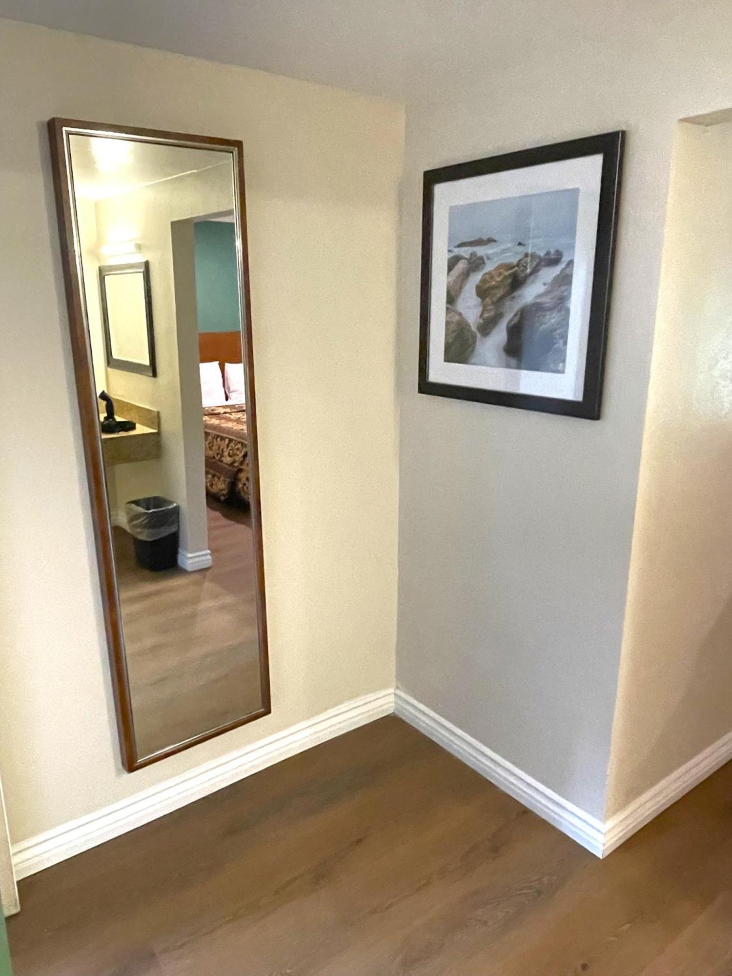 Relax Inn Los Angeles Exterior photo